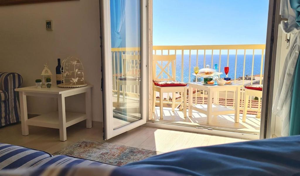 Attico Cerasella Con Incredibile Vista Mare In Pieno Centro E Posto Auto Apartment Alghero Ngoại thất bức ảnh
